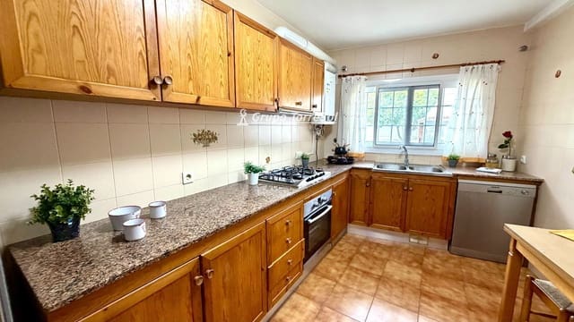 4 Zimmer Villa zu verkaufen in Cunit mit Garage - 360.000 € (Ref: 9829567)
