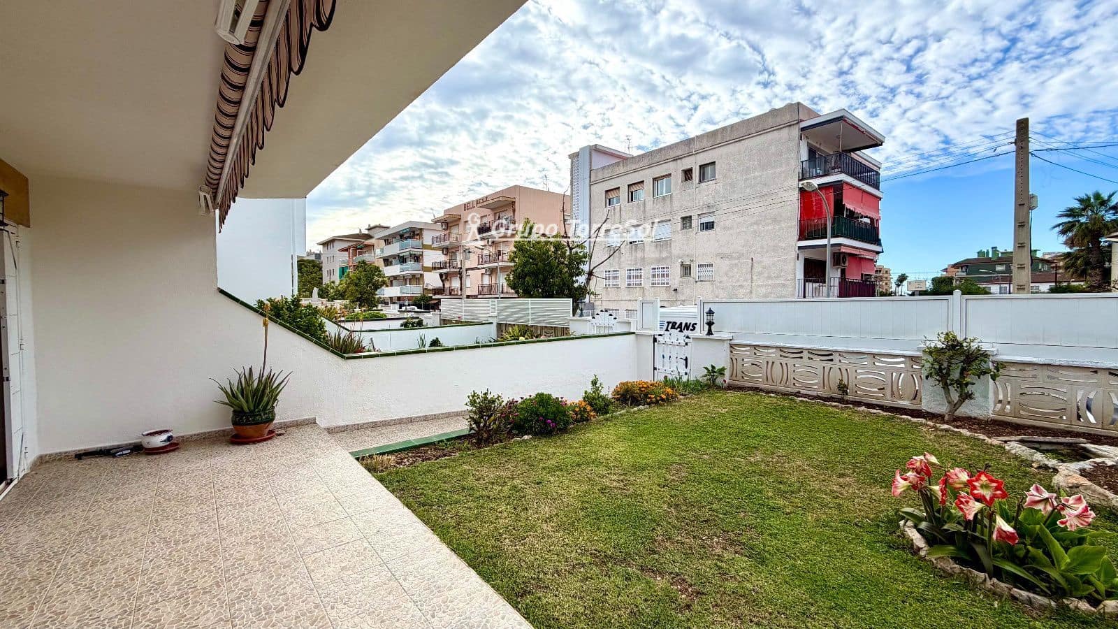 4 soveværelse Villa til salg i Cunit med garage - € 360.000 (Ref: 9829567)