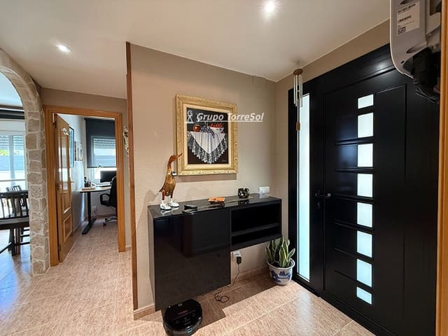 4 Zimmer Villa zu verkaufen in Segur de Calafell, Calafell mit Garage - 439.000 € (Ref: 9838385)