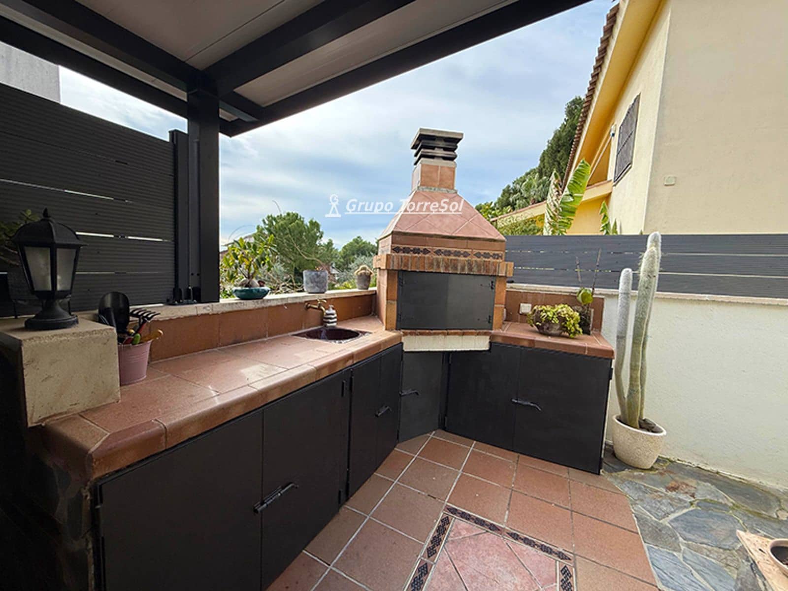 4 bedroom Villa for sale in Segur de Calafell with garage - € 439,000 (Ref: 9838385)