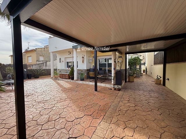 4 Zimmer Villa zu verkaufen in Segur de Calafell, Calafell mit Garage - 439.000 € (Ref: 9838385)