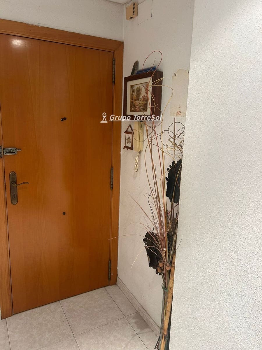 Piso de 3 habitaciones en Calafell en venta con piscina garaje - 239.000 € (Ref: 9839948)