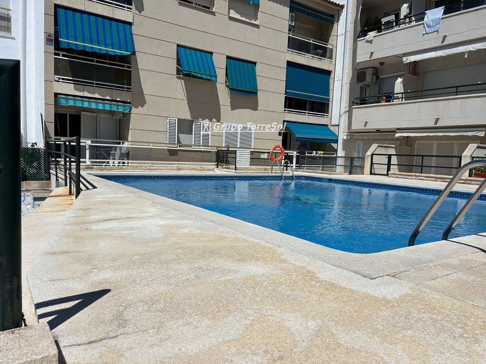 Piso de 3 habitaciones en Calafell en venta con piscina garaje - 239.000 € (Ref: 9839948)