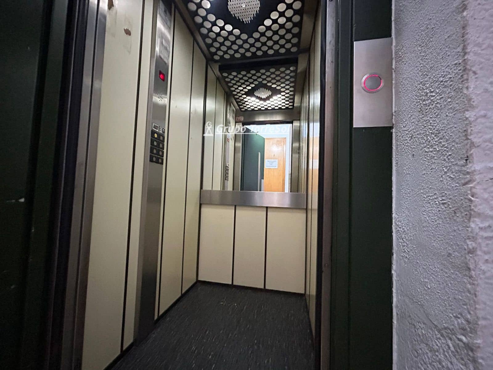 Piso de 3 habitaciones en Calafell en venta con piscina garaje - 239.000 € (Ref: 9839948)