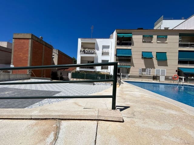 Piso de 3 habitaciones en Calafell en venta con piscina garaje - 239.000 € (Ref: 9839948)