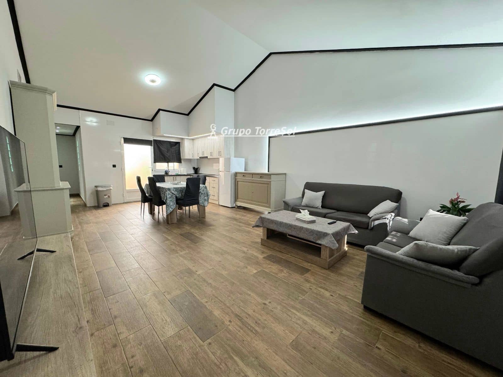 3 bedroom Townhouse for sale in Catral - € 187,900 (Ref: 9848420)