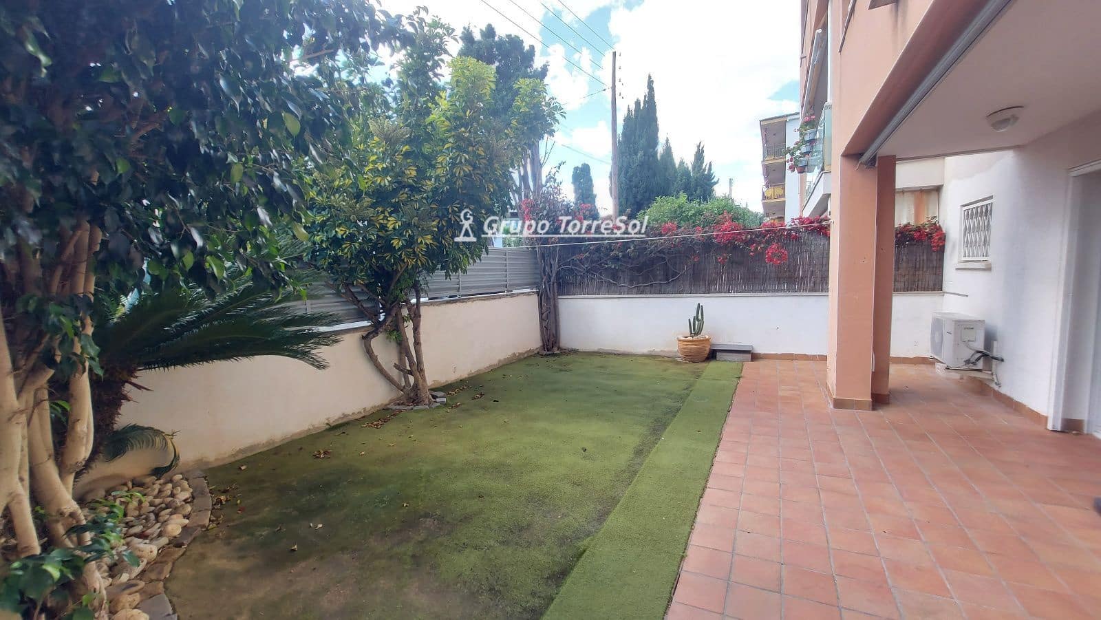 2 soverom Leilighet til salgs i Cunit med svømmebasseng garasje - € 186 900 (Ref: 9850064)