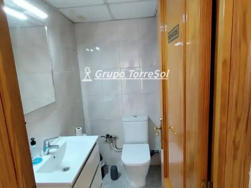 Commerciale in vendita in Elche / Elx - 136.000 € (Rif: 9856025)