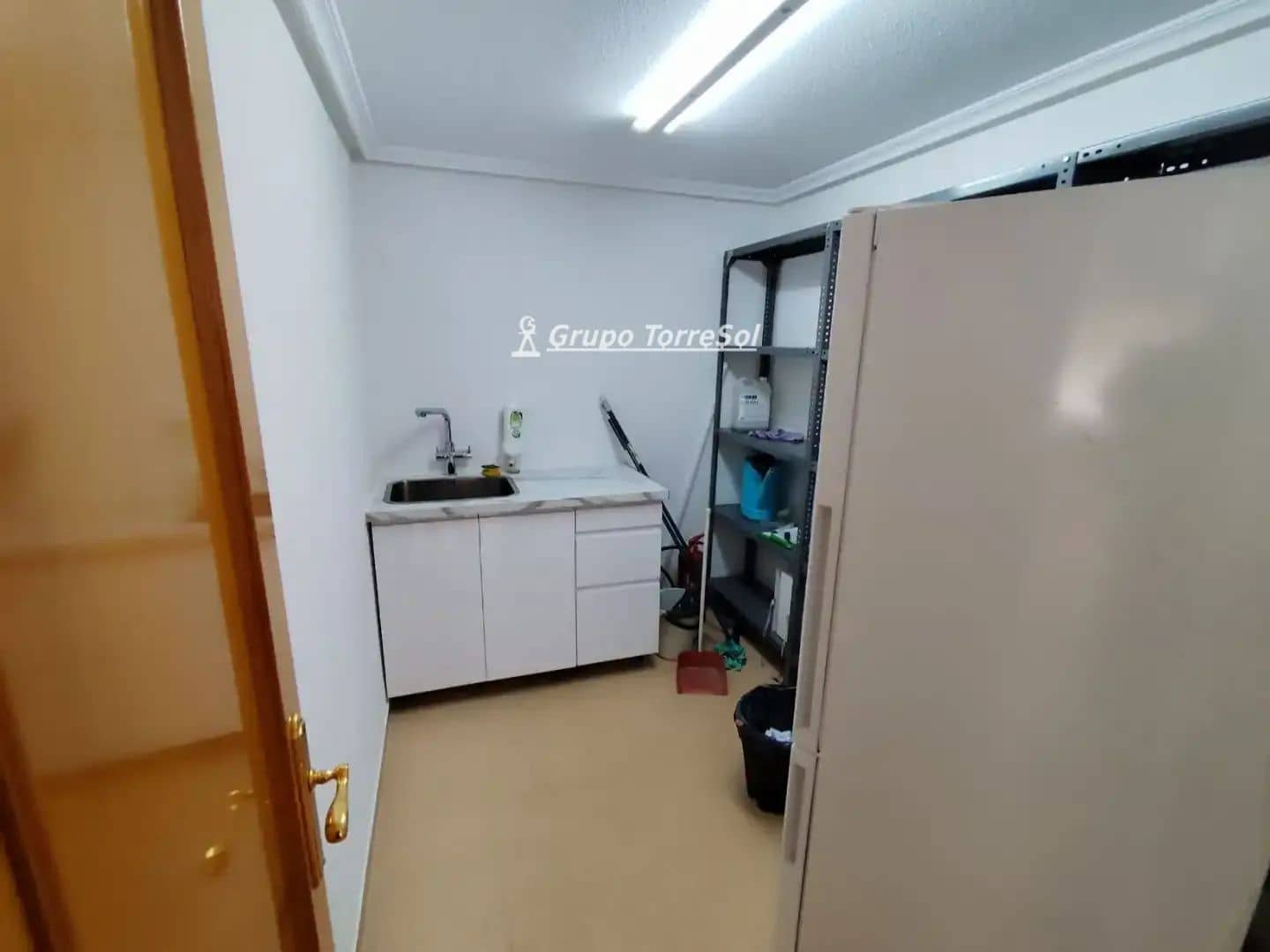 Commerciale in vendita in Elche / Elx - 136.000 € (Rif: 9856025)