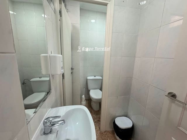 Commercial for sale in Elche / Elx - € 160,000 (Ref: 9857790)
