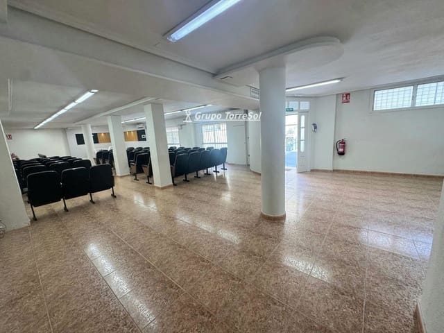 Commercial for sale in Elche / Elx - € 160,000 (Ref: 9857790)