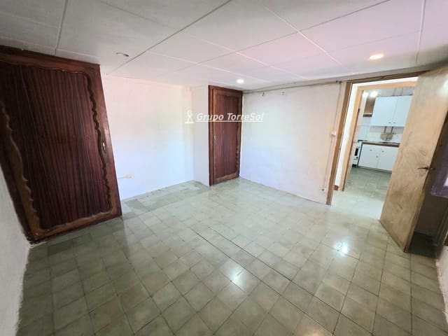 3 bedroom Flat for sale in Salomó - € 85,000 (Ref: 9858914)