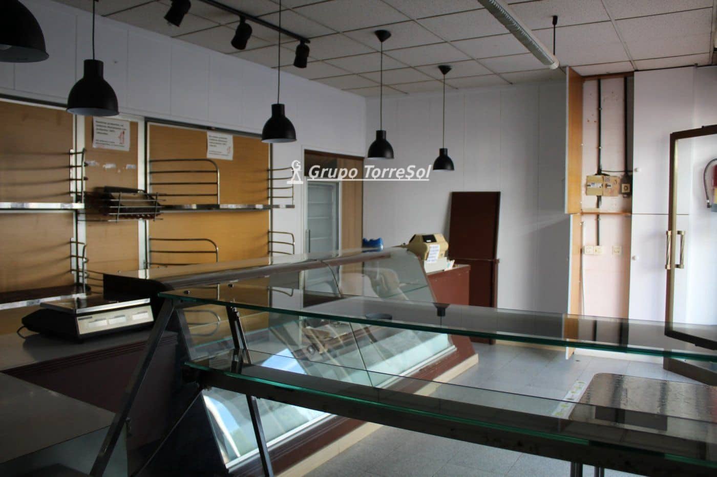 Commercieel te koop in El Vendrell - € 85.000 (Ref: 9858915)