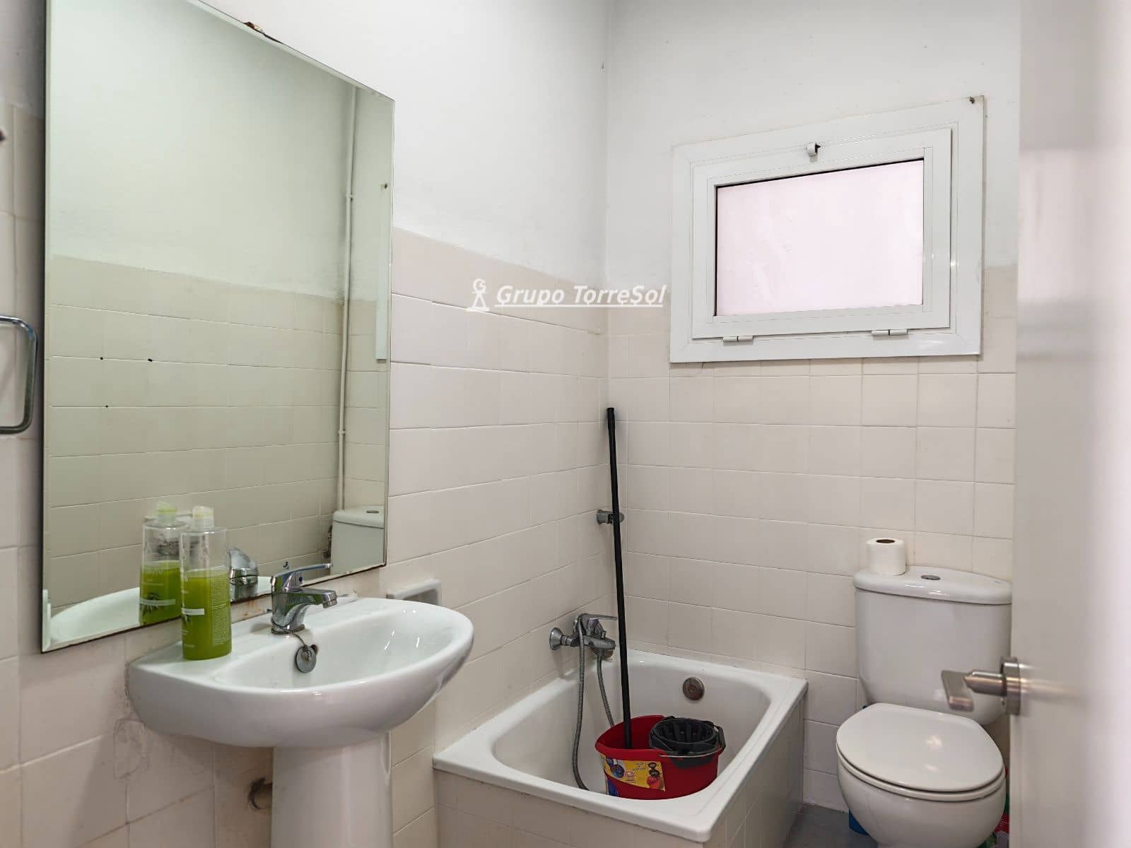 Kontor til leje i Cubelles med garage - € 795 (Ref: 9861068)