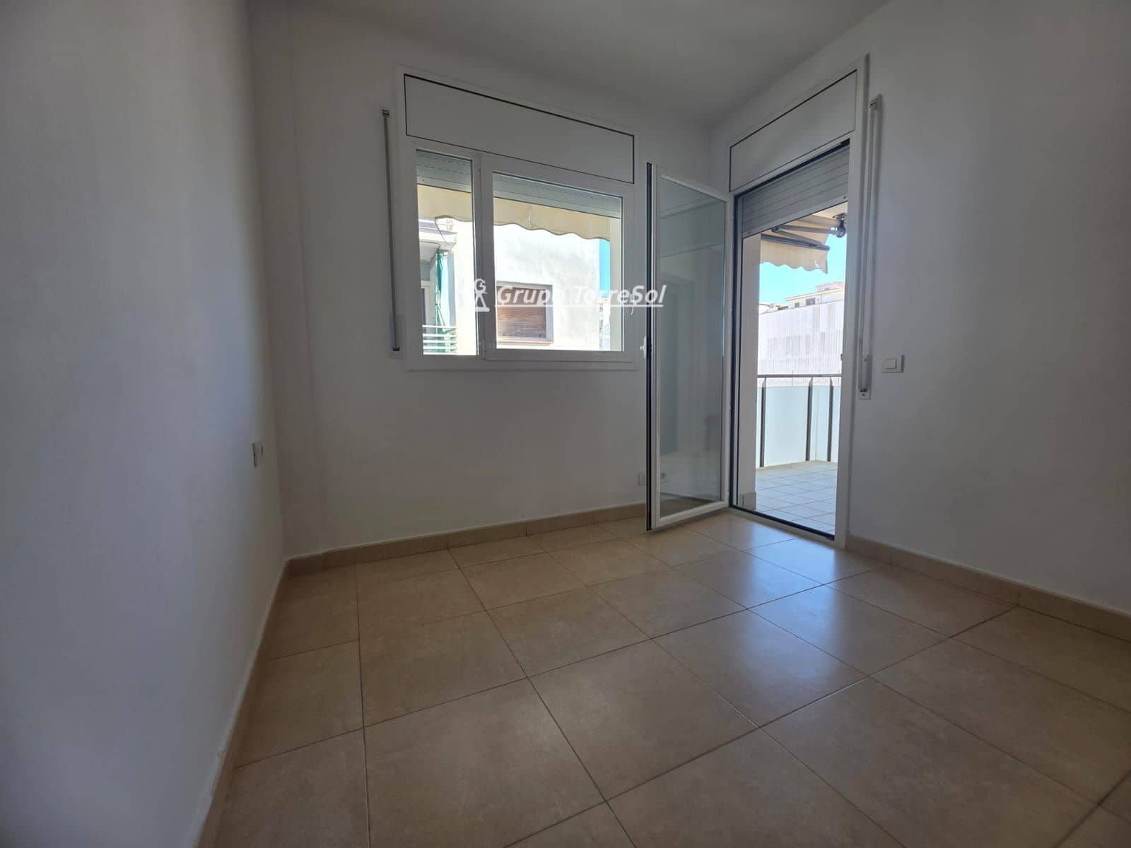 3 bedroom Flat for sale in Calafell with garage - € 260,000 (Ref: 9862125)