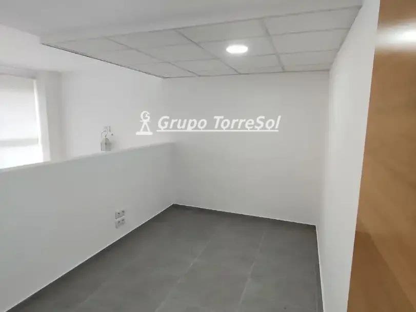 Commercieel te koop in Santa Pola met garage - € 183.000 (Ref: 9866243)