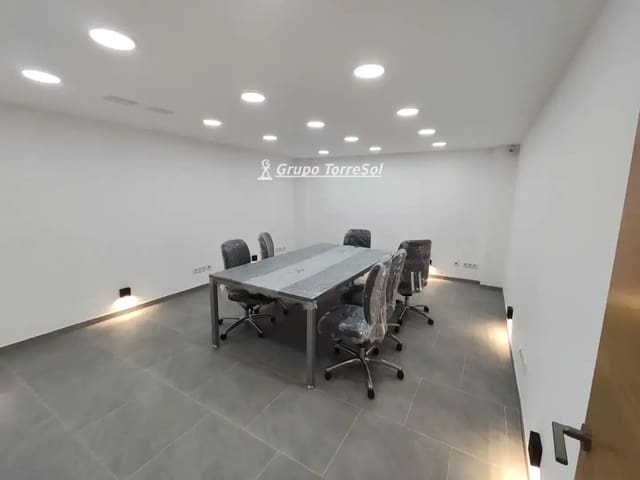 Commercieel te koop in Santa Pola met garage - € 183.000 (Ref: 9866243)