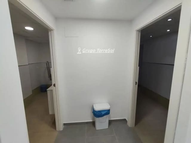 Commercieel te koop in Santa Pola met garage - € 183.000 (Ref: 9866243)