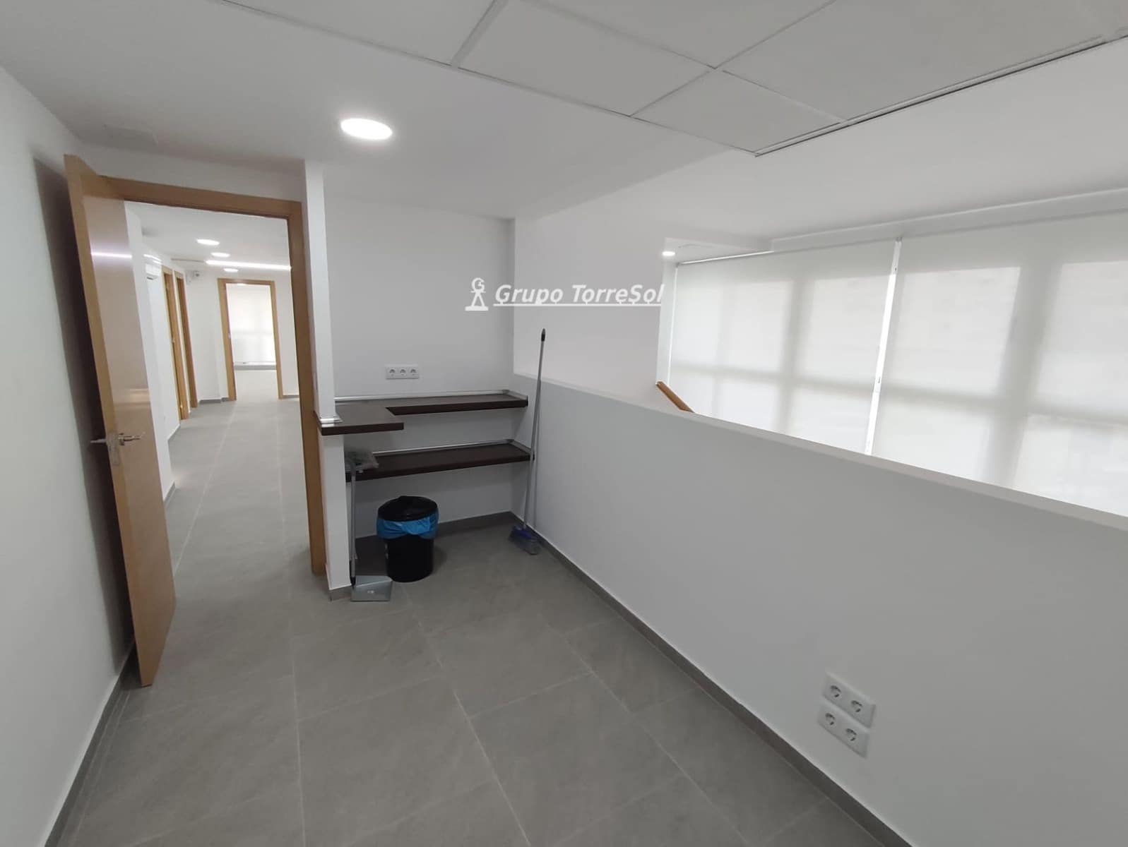 Commercieel te koop in Santa Pola met garage - € 183.000 (Ref: 9866243)