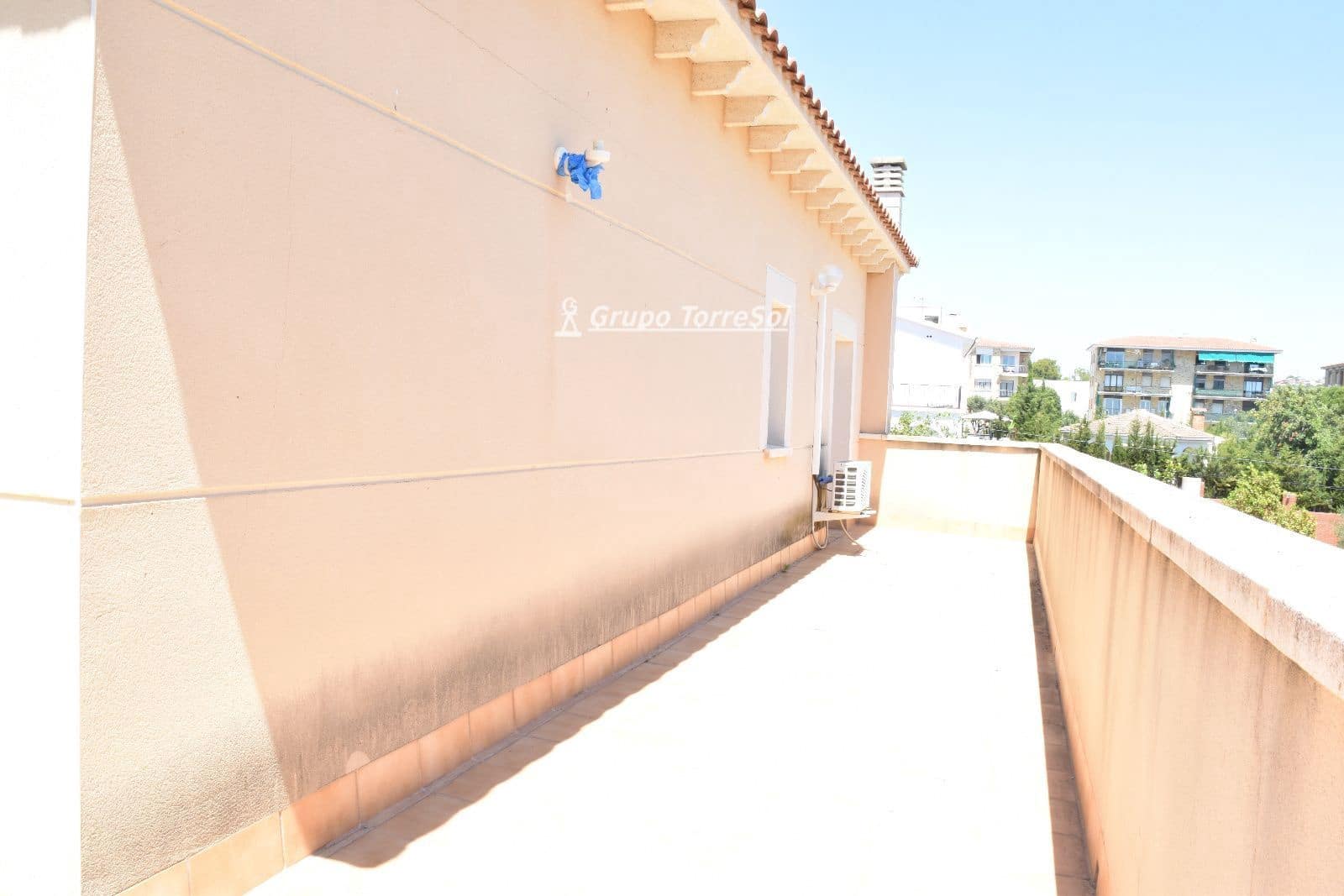 4 soveværelse Villa til salg i El Vendrell med swimmingpool garage - € 499.000 (Ref: 9874378)