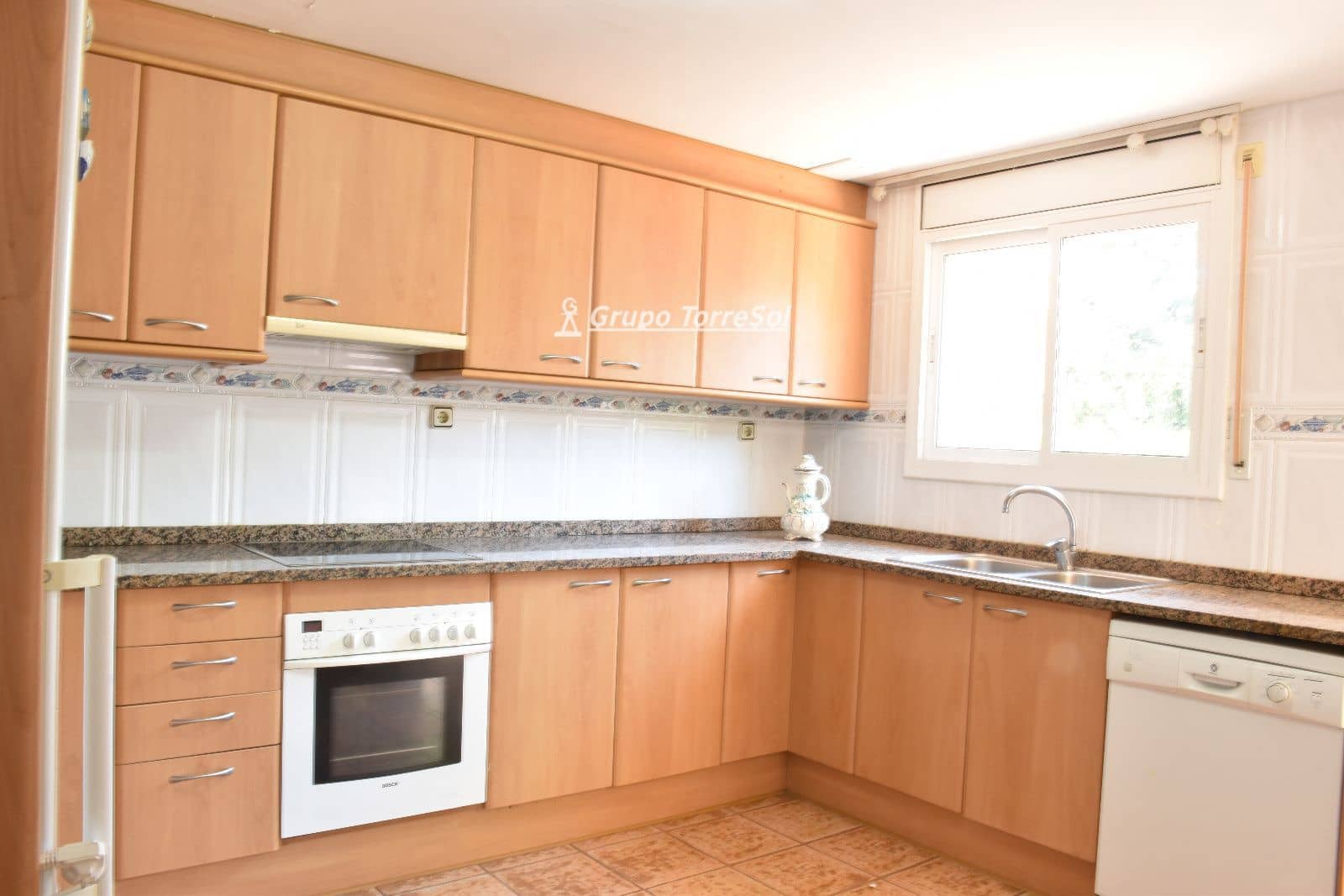 4 soveværelse Villa til salg i El Vendrell med swimmingpool garage - € 499.000 (Ref: 9874378)