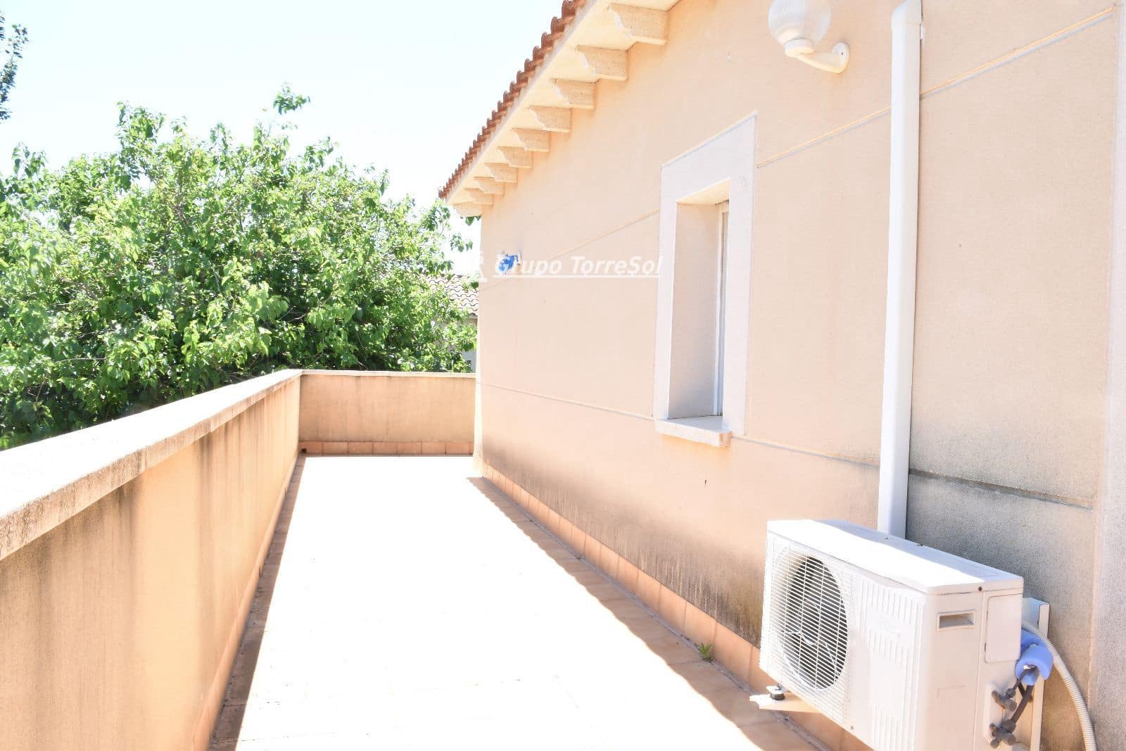 4 soveværelse Villa til salg i El Vendrell med swimmingpool garage - € 499.000 (Ref: 9874378)