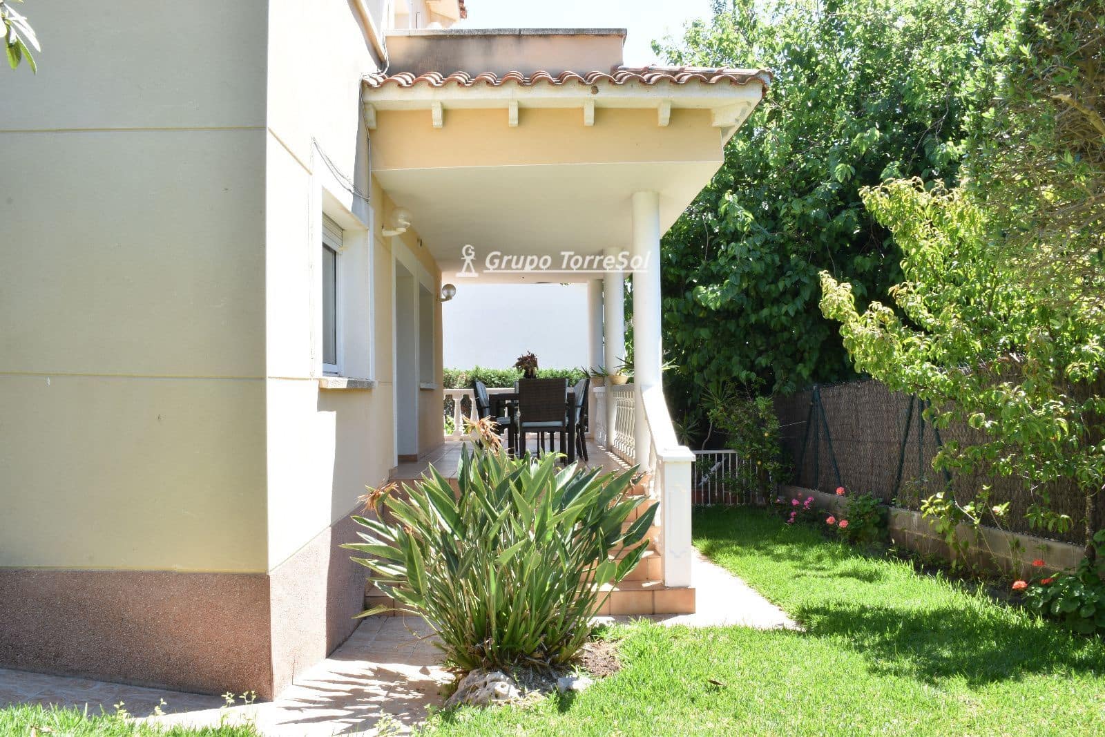 4 soveværelse Villa til salg i El Vendrell med swimmingpool garage - € 499.000 (Ref: 9874378)