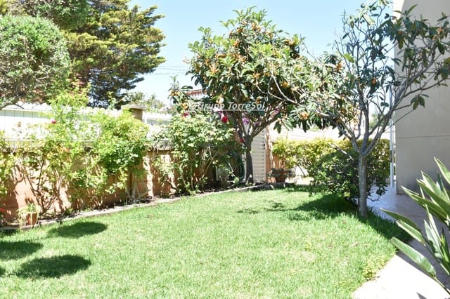 4 soveværelse Villa til salg i El Vendrell med swimmingpool garage - € 499.000 (Ref: 9874378)