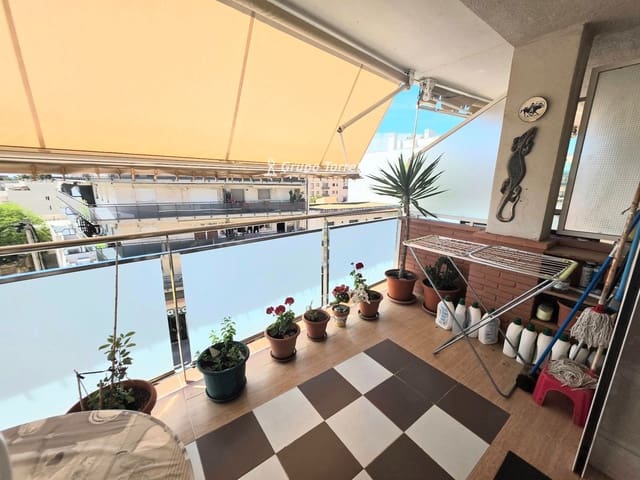 4 Zimmer Wohnung zu verkaufen in Torredembarra mit Garage - 249.000 € (Ref: 9877224)