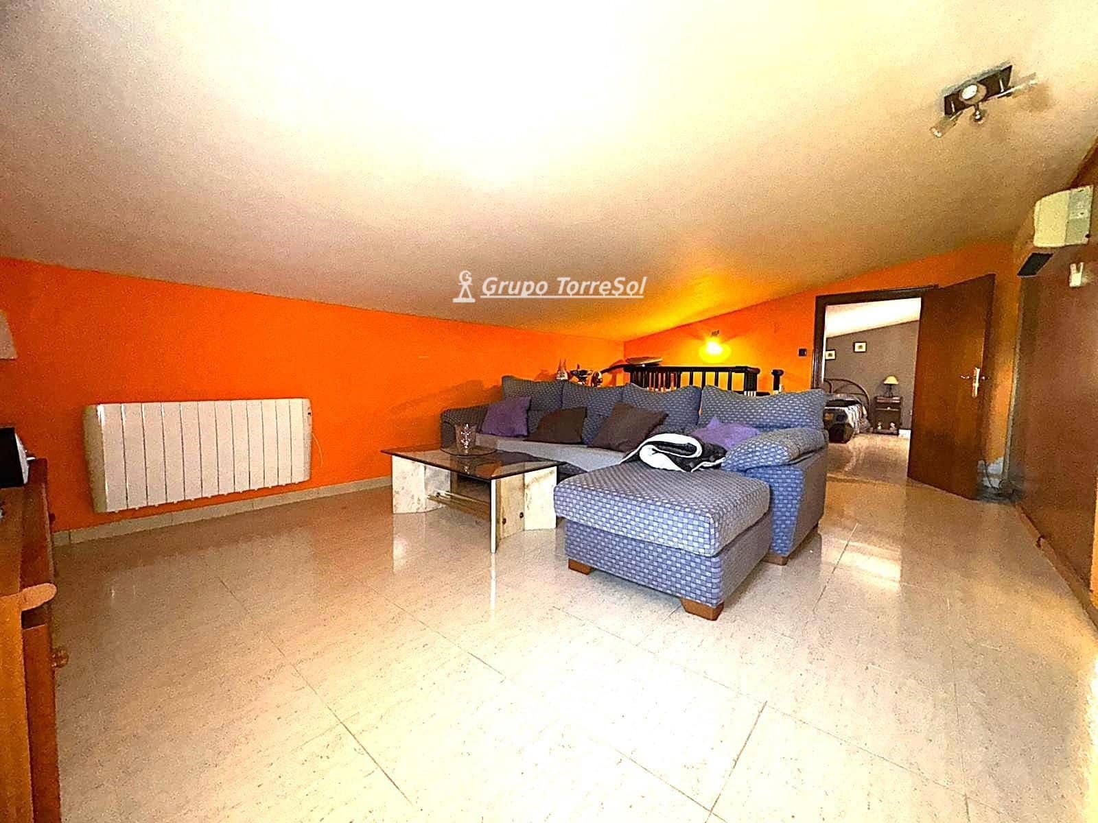 5 soverom Villa til salgs i La Bisbal del Penedes med svømmebasseng - € 292 000 (Ref: 9889265)