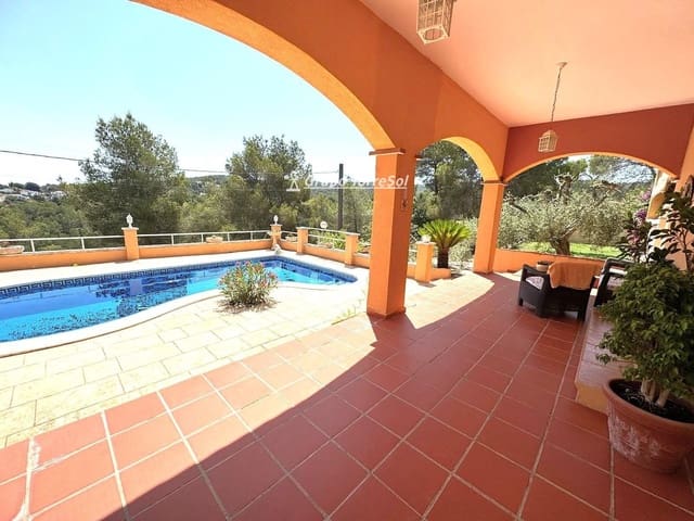 5 soverom Villa til salgs i La Bisbal del Penedès med svømmebasseng - € 292 000 (Ref: 9889265)
