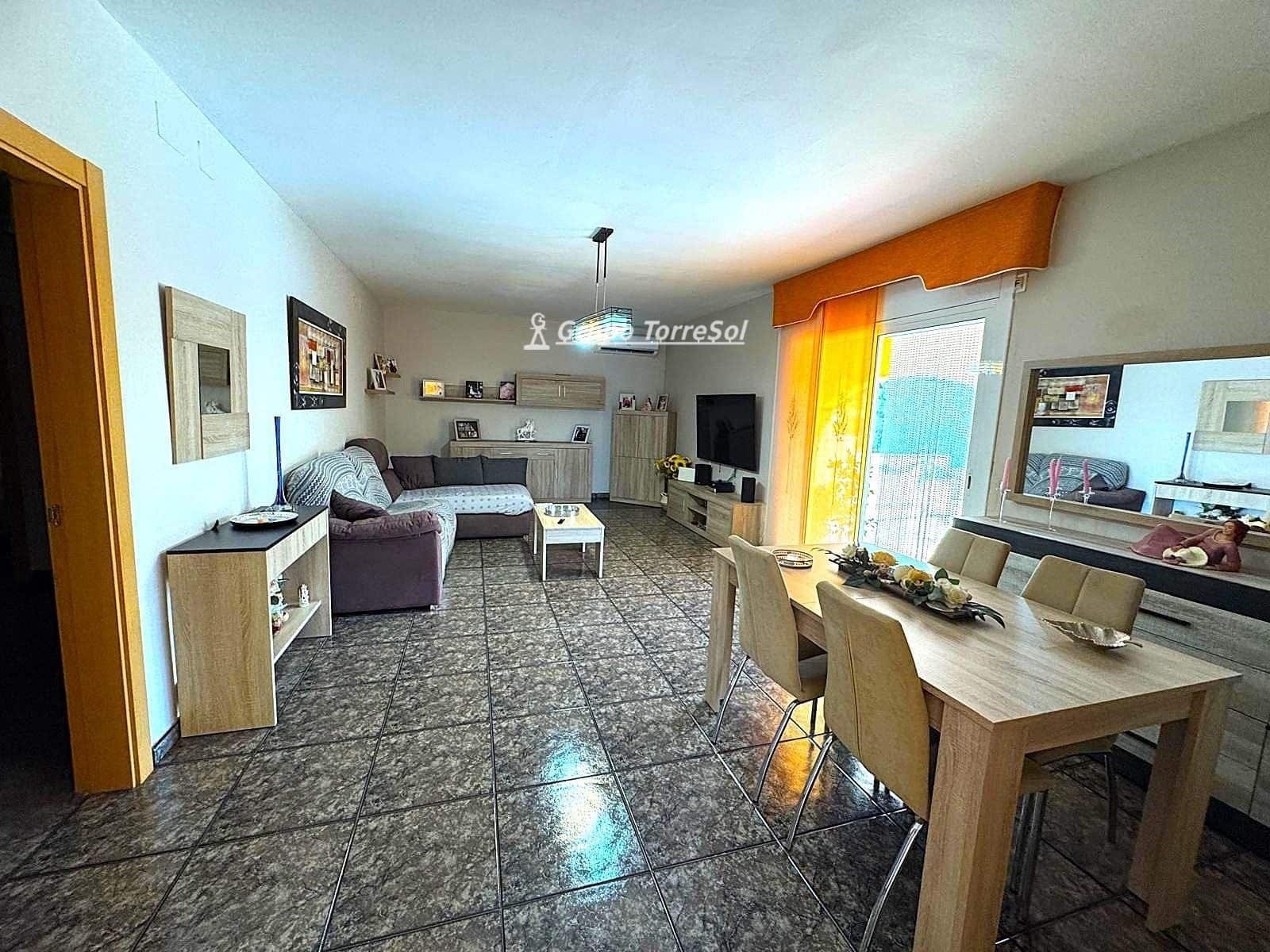 5 soverom Villa til salgs i La Bisbal del Penedes med svømmebasseng - € 292 000 (Ref: 9889265)