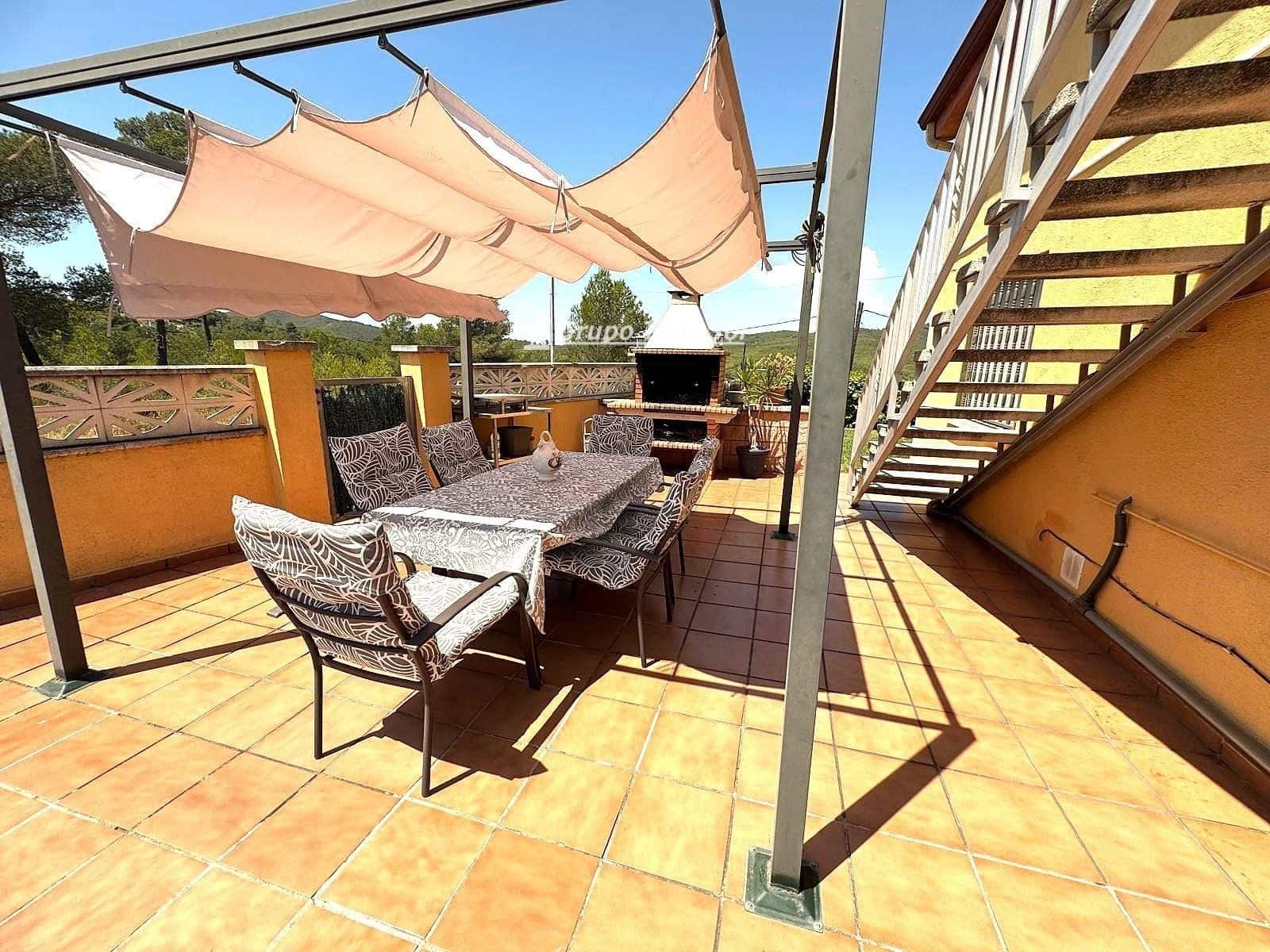 5 soverom Villa til salgs i La Bisbal del Penedes med svømmebasseng - € 292 000 (Ref: 9889265)