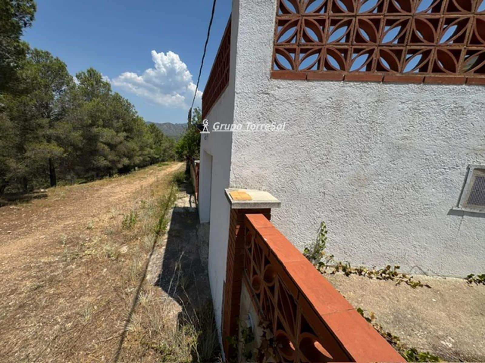 5 Zimmer Villa zu verkaufen in La Bisbal del Penedes mit Pool - 292.000 € (Ref: 9889265)