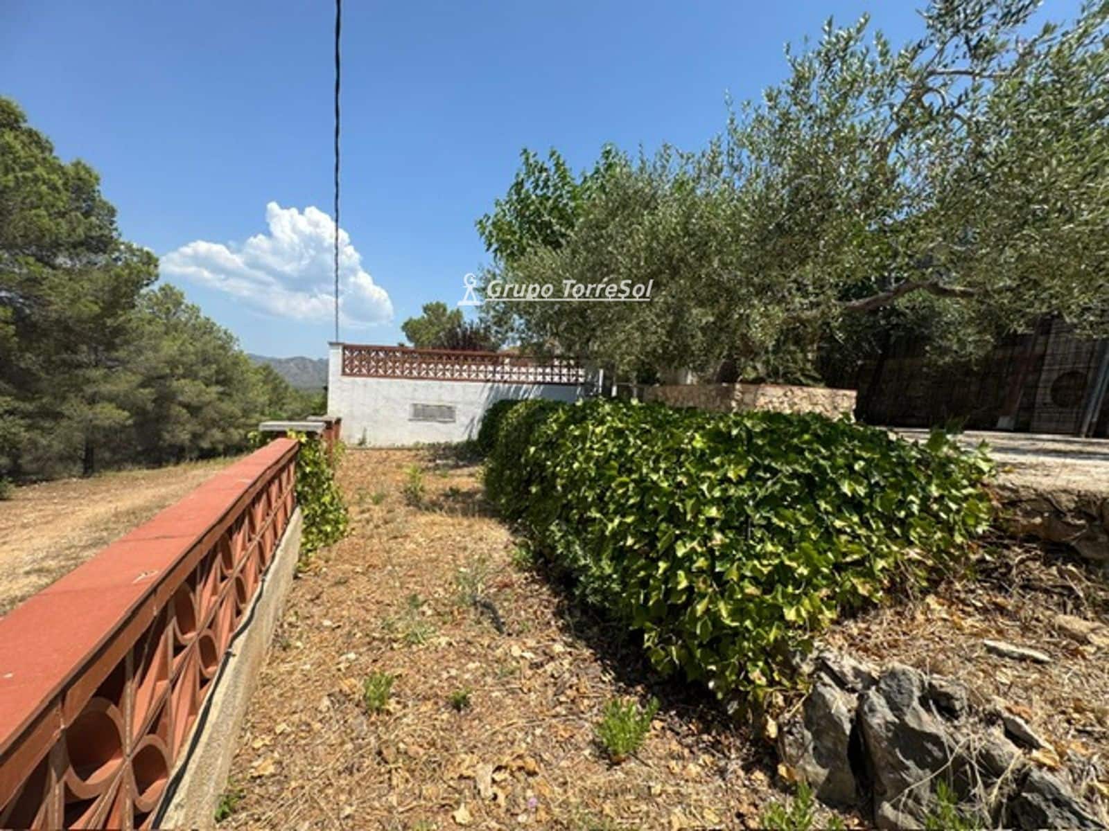 5 Zimmer Villa zu verkaufen in La Bisbal del Penedes mit Pool - 292.000 € (Ref: 9889265)