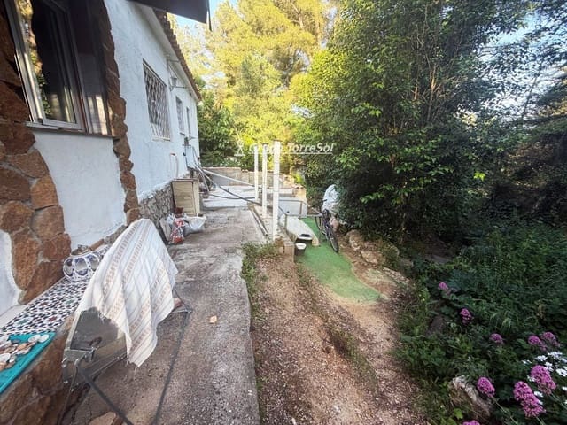 2 bedroom Villa for sale in El Montmell with garage - € 159,000 (Ref: 9899969)