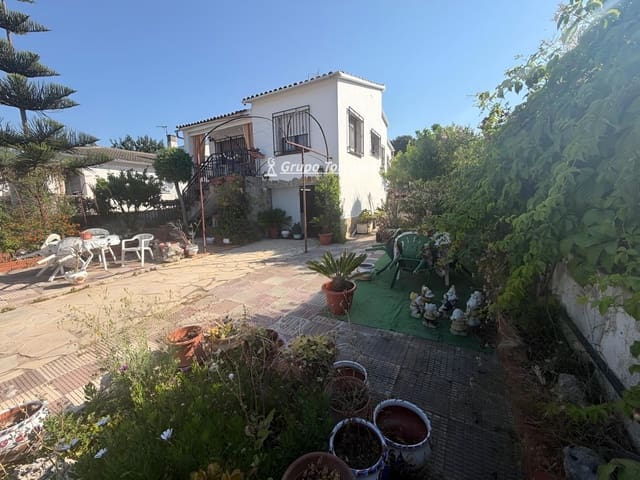 Chalet de 4 habitaciones en Calafell en venta con piscina garaje - 255.000 € (Ref: 9899970)