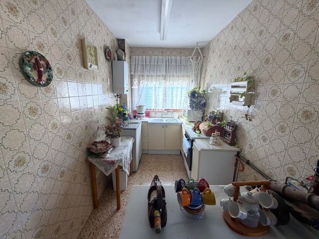 Chalet de 4 habitaciones en Calafell en venta con piscina garaje - 255.000 € (Ref: 9899970)