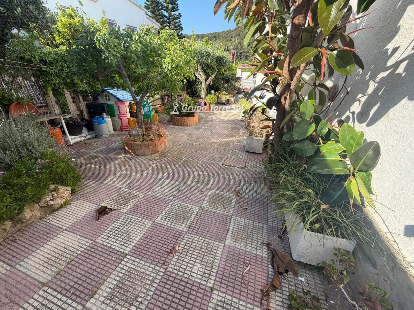Chalet de 4 habitaciones en Calafell en venta con piscina garaje - 255.000 € (Ref: 9899970)