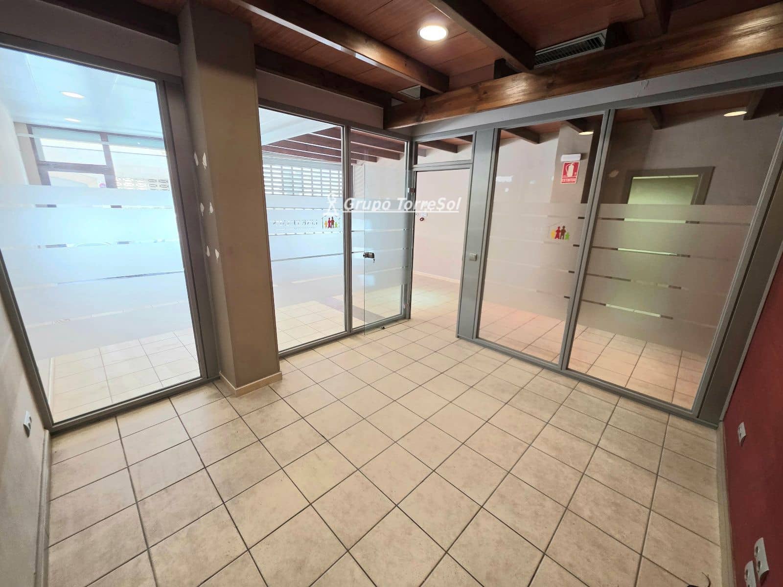 Komercyjne do wynajęcia w Torredembarra - 600 € (Ref: 9909736)