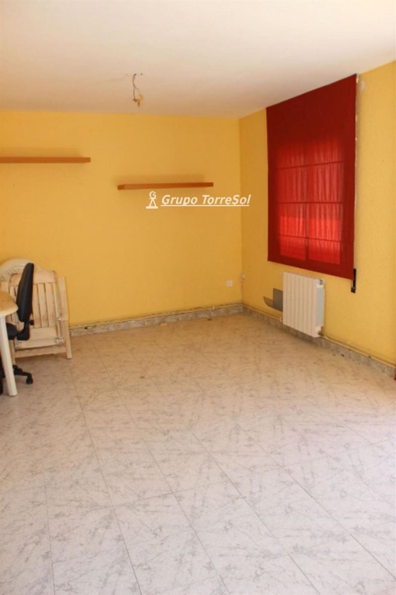 4 slaapkamer Penthouse te koop in La Pobla de Montornes - € 149.000 (Ref: 9911834)