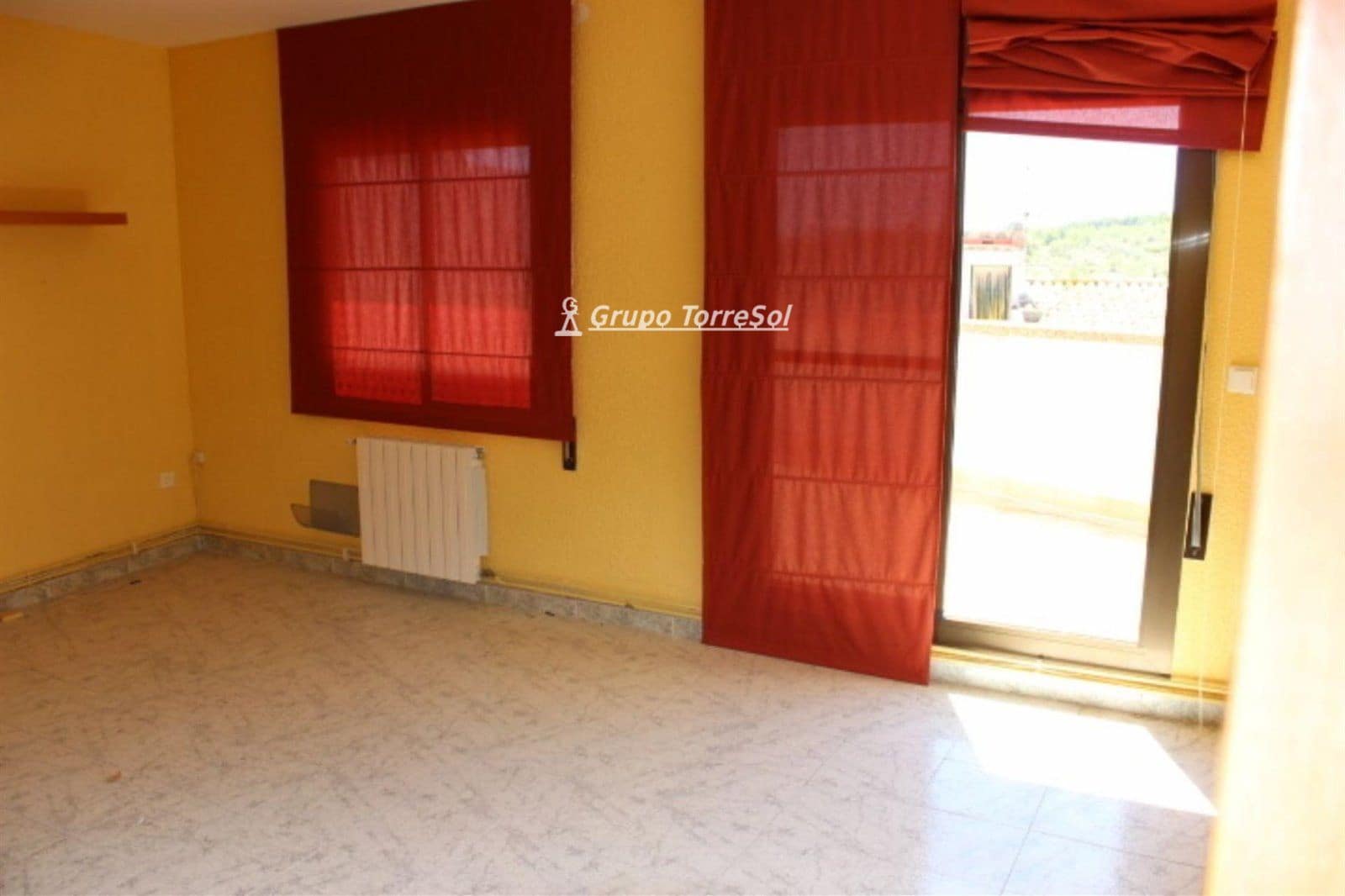 4 slaapkamer Penthouse te koop in La Pobla de Montornes - € 149.000 (Ref: 9911834)