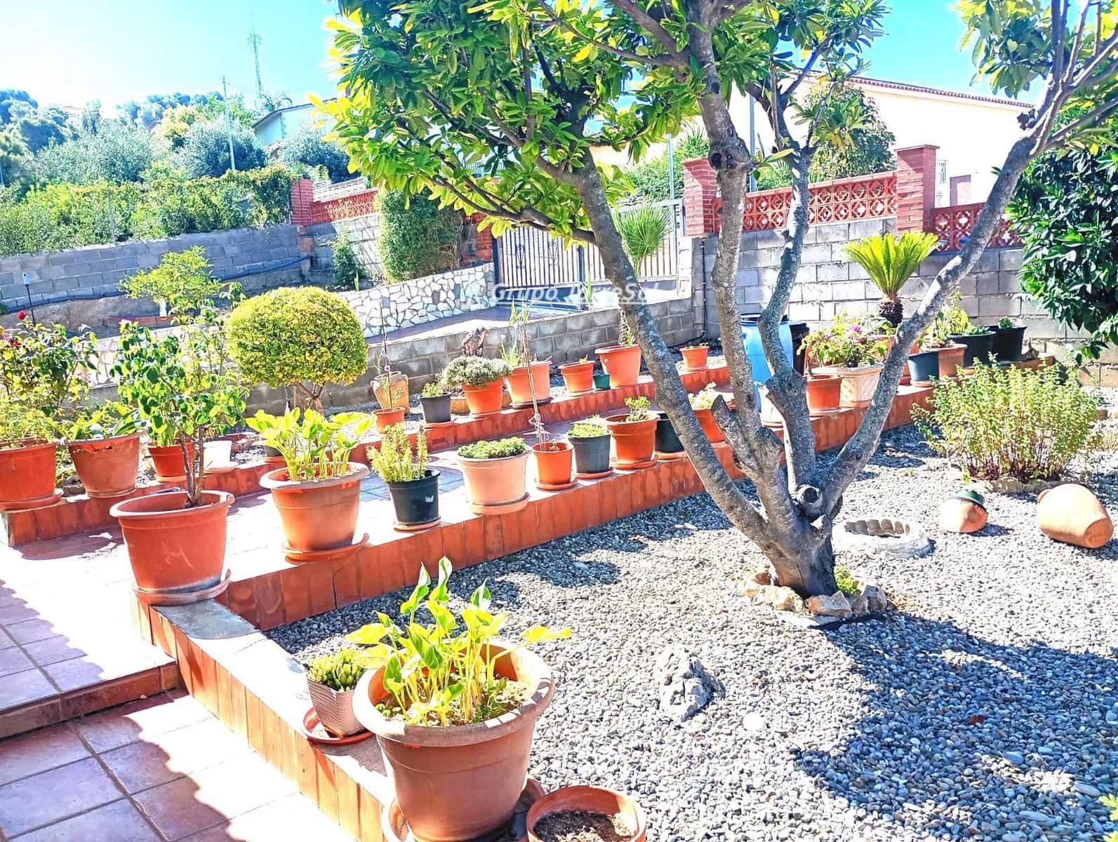 4 slaapkamer Villa te koop in Castellet i la Gornal - € 293.552 (Ref: 9911942)