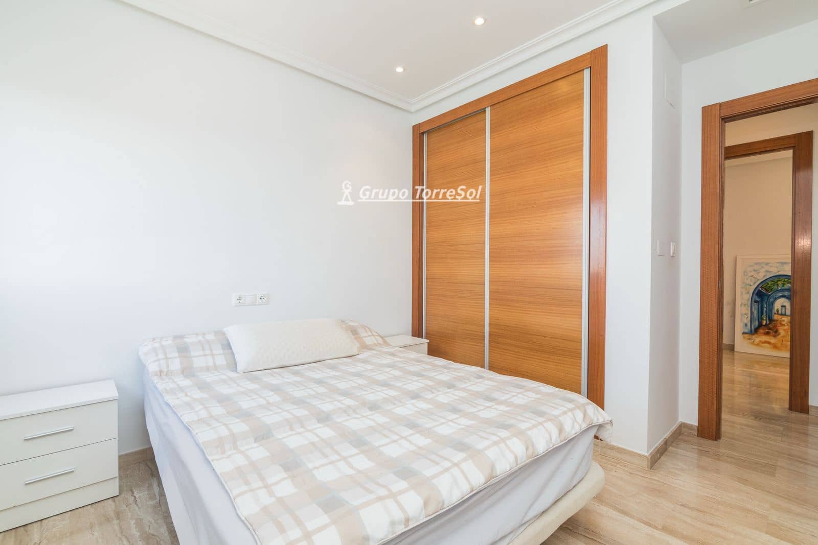 3 soverom Penthouse til leie i Elche / Elx med svømmebasseng garasje - € 1 500 (Ref: 9914977)