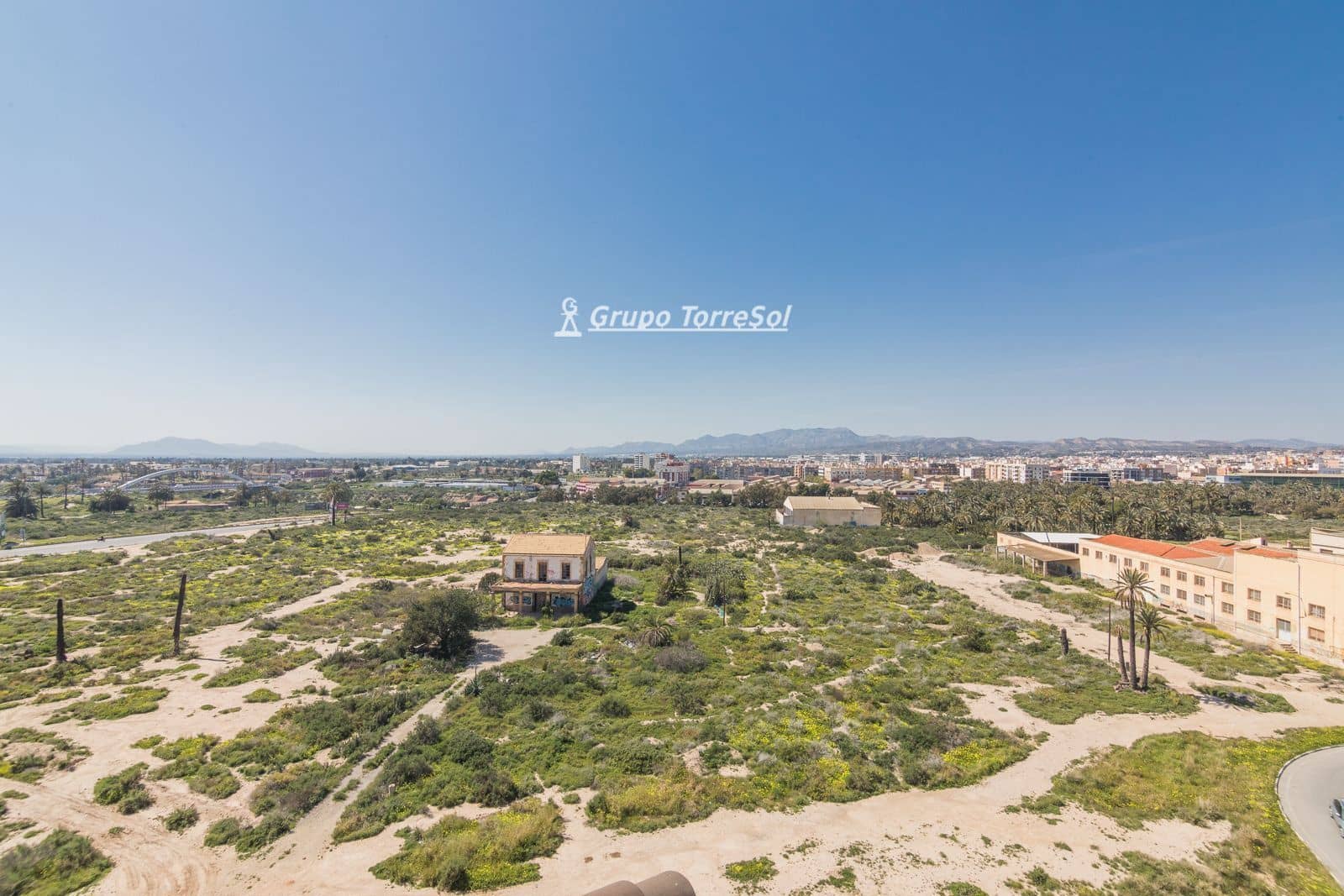 3 soverom Penthouse til leie i Elche / Elx med svømmebasseng garasje - € 1 500 (Ref: 9914977)