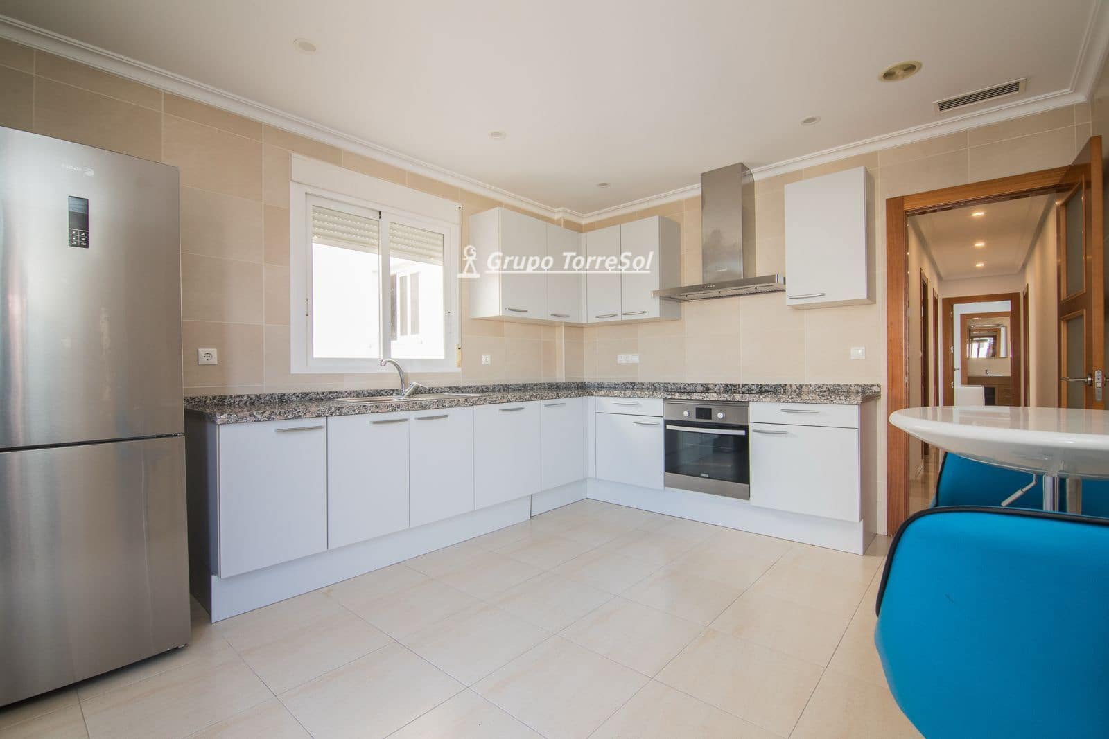 3 soverom Penthouse til leie i Elche / Elx med svømmebasseng garasje - € 1 500 (Ref: 9914977)