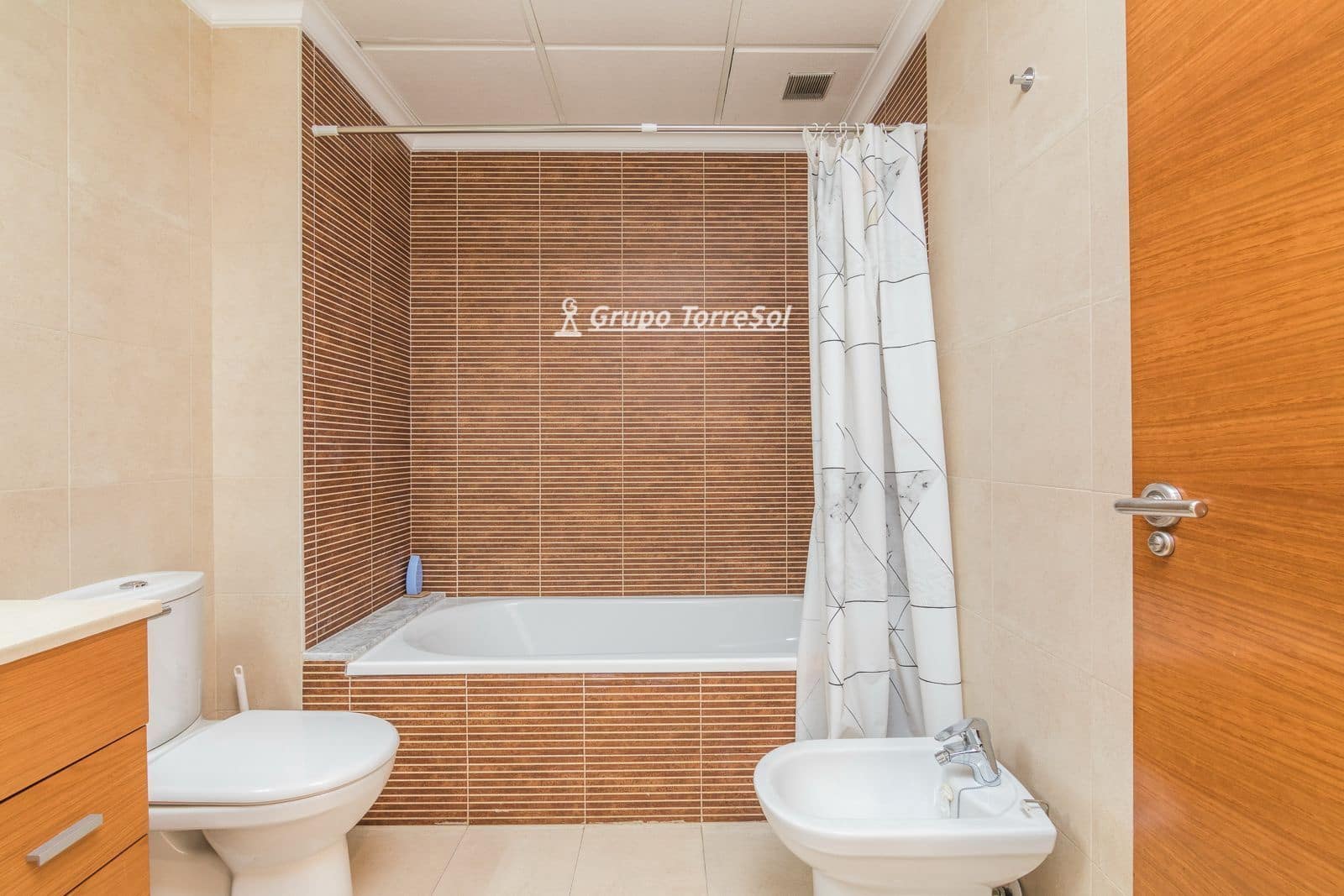 3 soverom Penthouse til leie i Elche / Elx med svømmebasseng garasje - € 1 500 (Ref: 9914977)