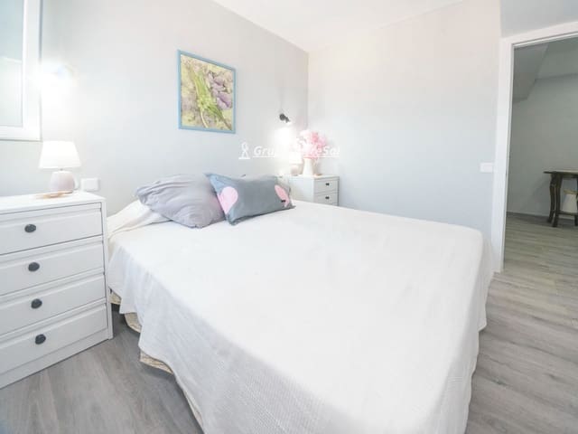 2 bedroom Flat for sale in El Vendrell - € 290,000 (Ref: 9916410)