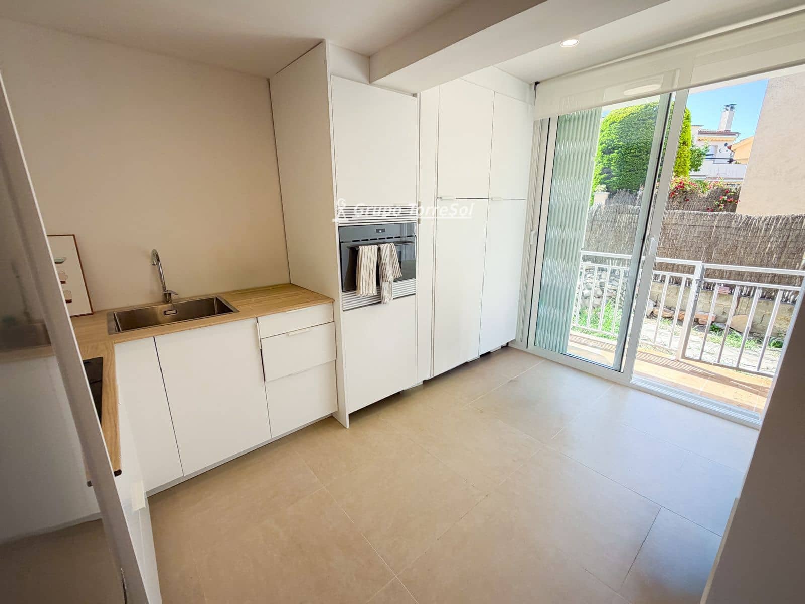 2 bedroom Flat for sale in El Vendrell - € 169,000 (Ref: 9926517)