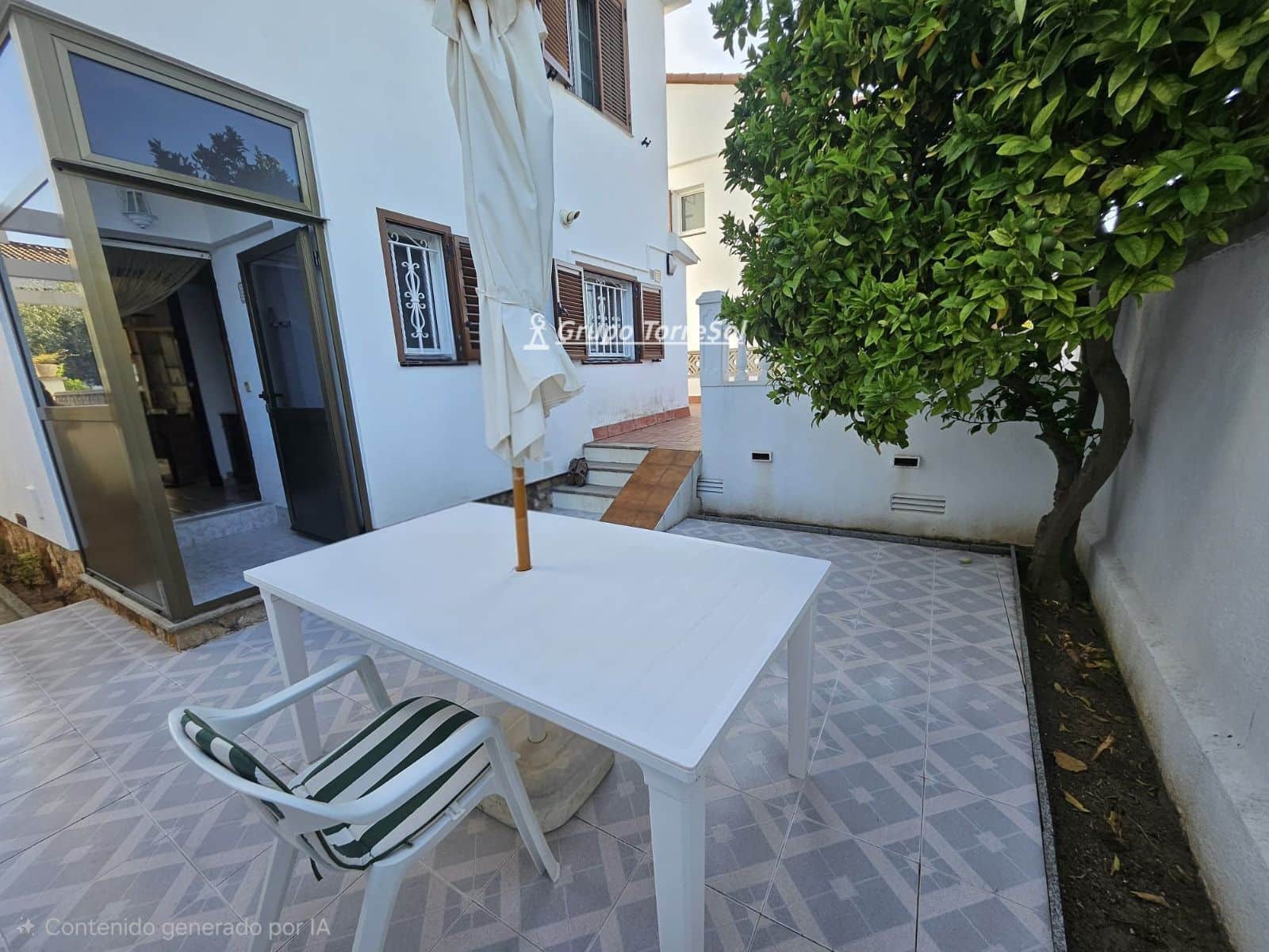 4 bedroom Villa for sale in Torredembarra with garage - € 310,000 (Ref: 9930340)